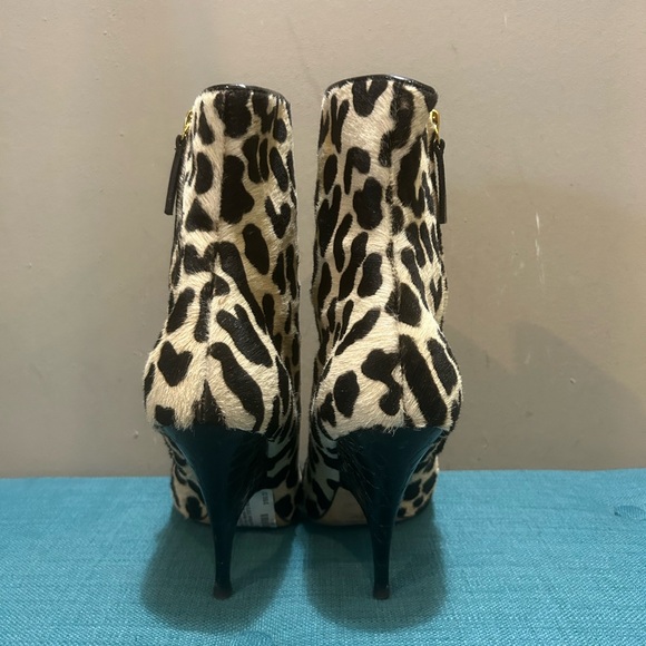 Guiseppe Zanotti Design Leopard Print Calf Hair Boots w-Embossed Heel - Picture 3 of 6